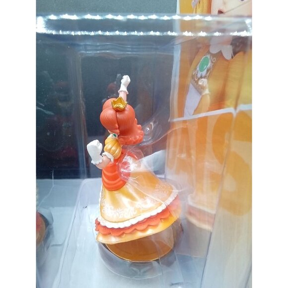 Nintendo Amiibo Super Smash Bros. Daisy Figure Collectible - Picture 5 of 8